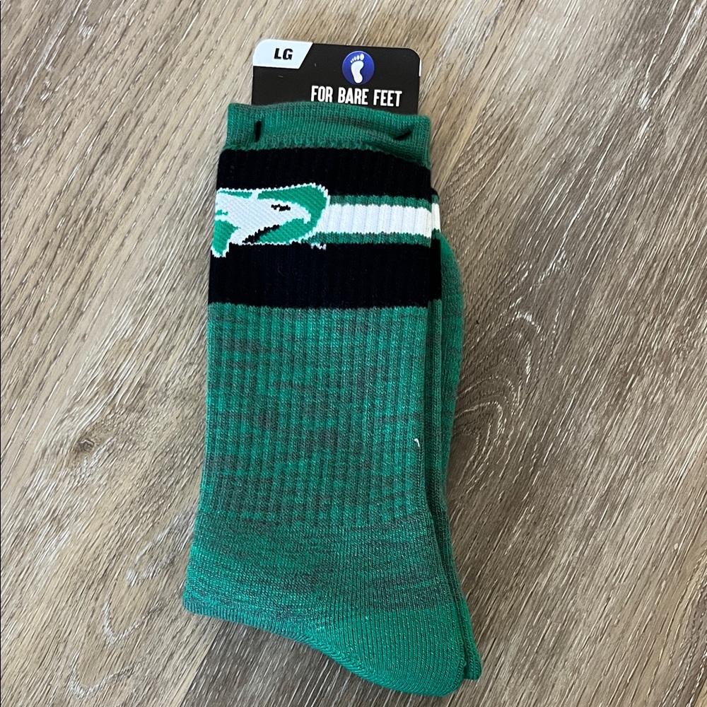 NEW For Bare Feet North Dakota Fighting Hawks Socks Green Size L